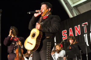 SINGER-GUITAR