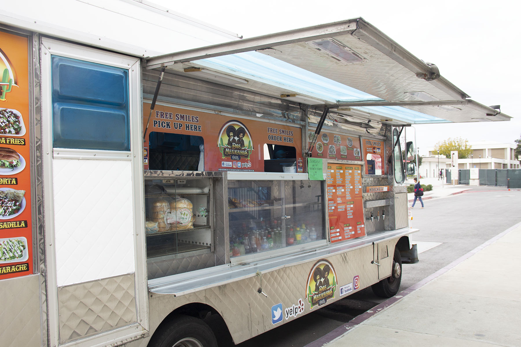 Más Tacos Food Truck Now Serving Lunch Daily Outside Dunlap Hall el