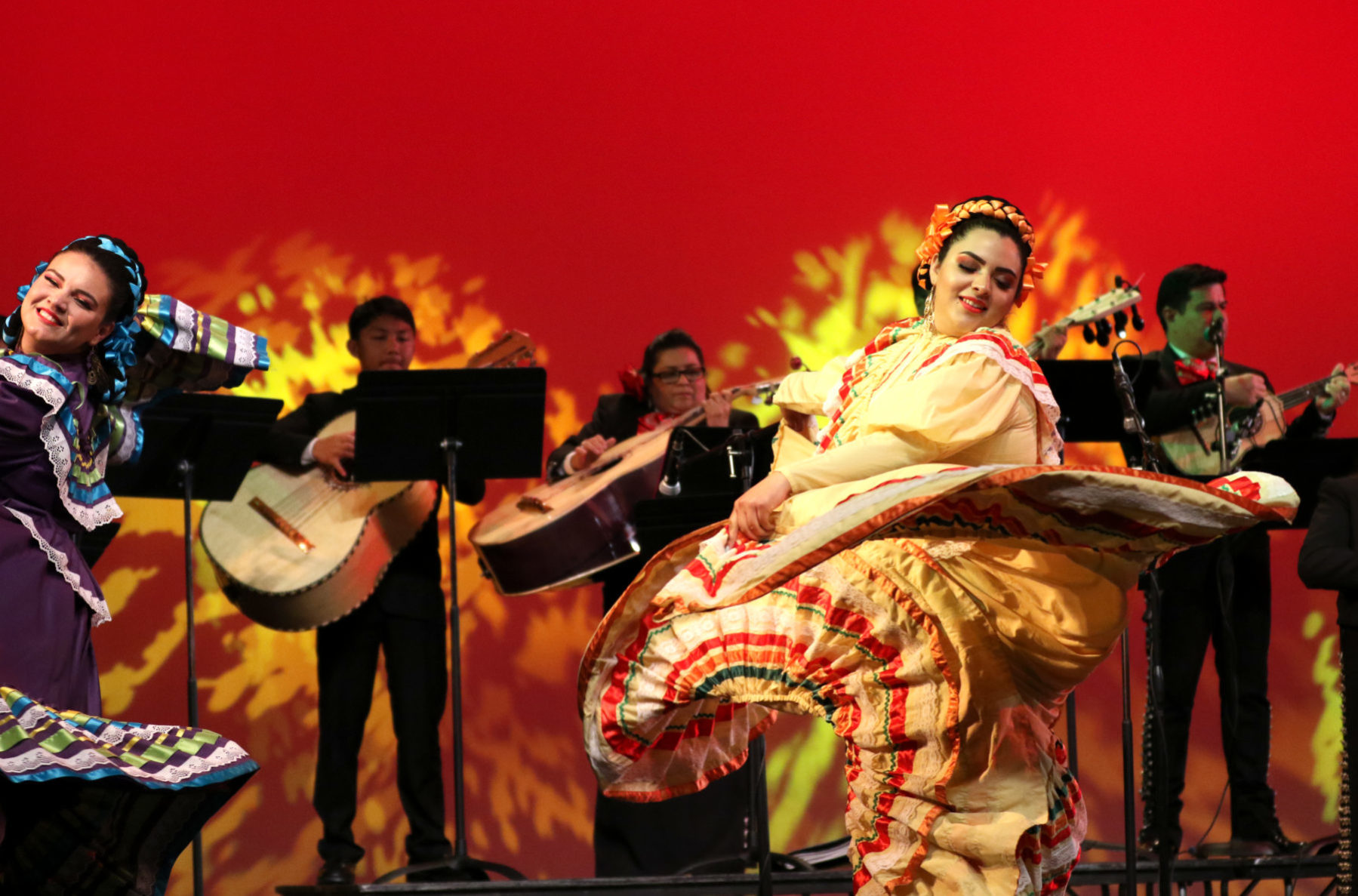 Mexican Mariachi Dancers