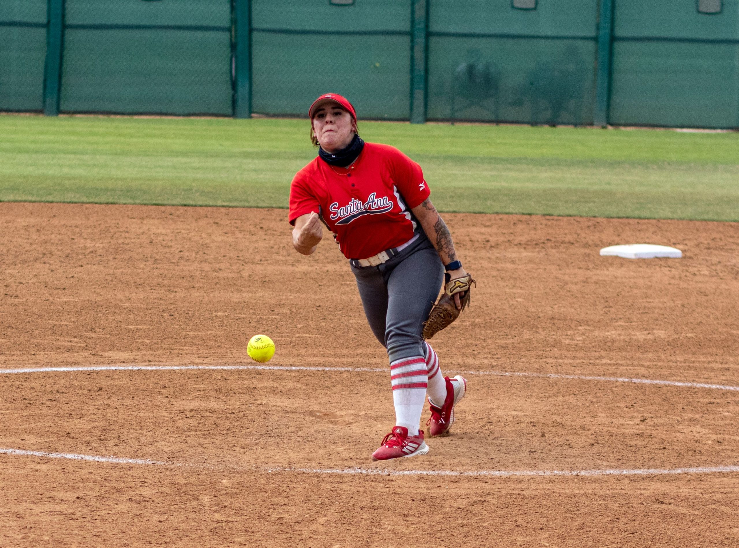 Sophomore Pitcher Emily Rosas pitched 3.2 innings in relief vs the Hornets/ Photo By Dorian Zavala/ el Don