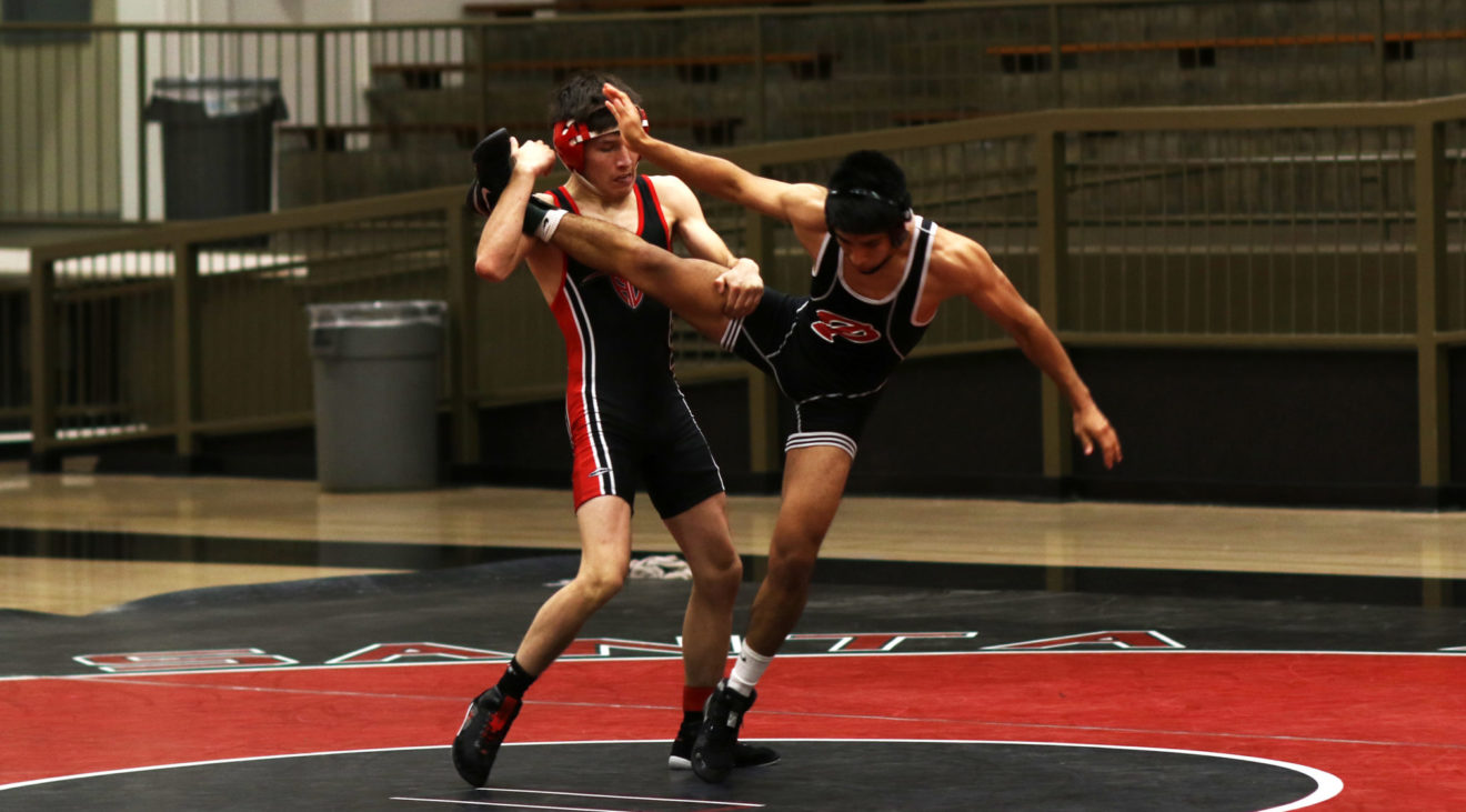 Dons wrestling team rising after missed year